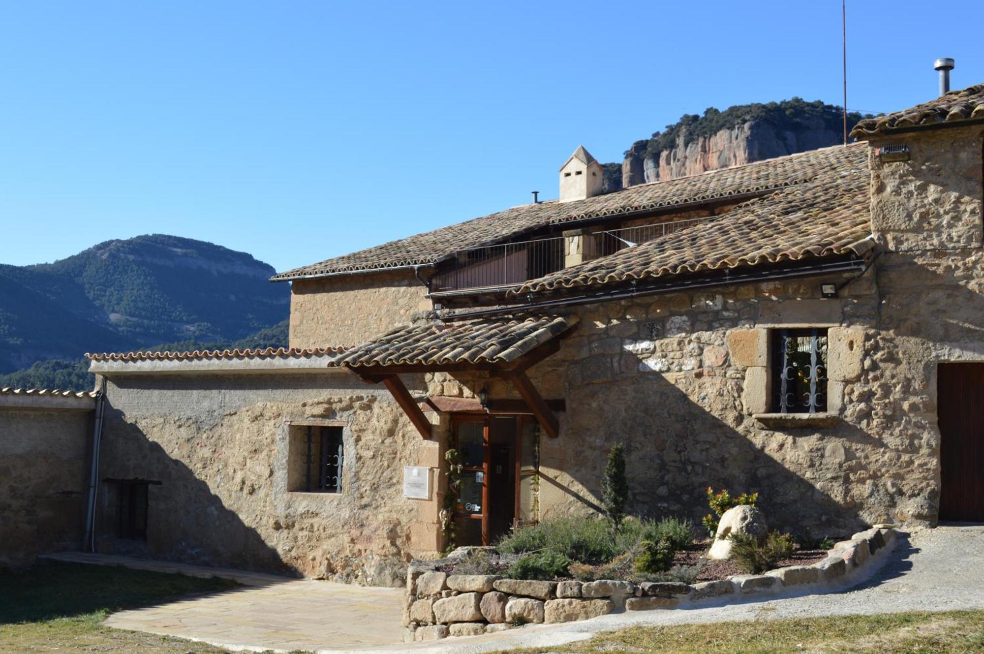 Cases Altes De Posada Navés Exteriér fotografie